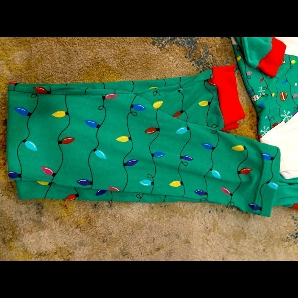 Girls Pajama Set    - Picture 3 of 3